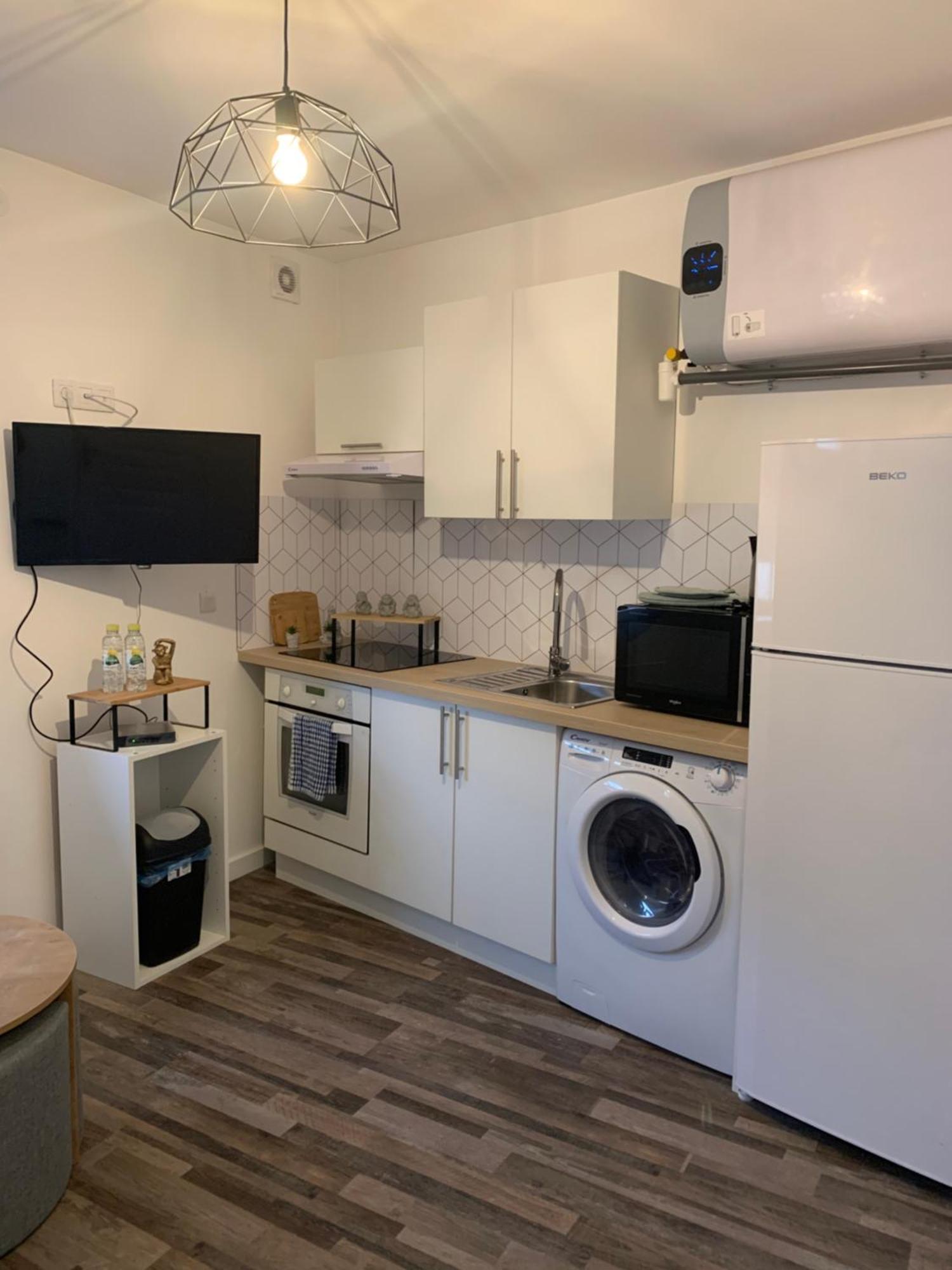 Studio Lumineux Et Equipe Apartamento Villemomble Exterior foto