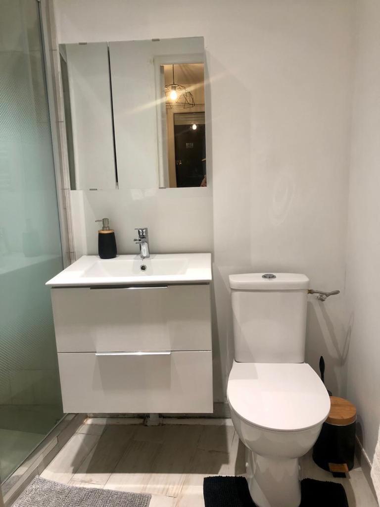 Studio Lumineux Et Equipe Apartamento Villemomble Exterior foto